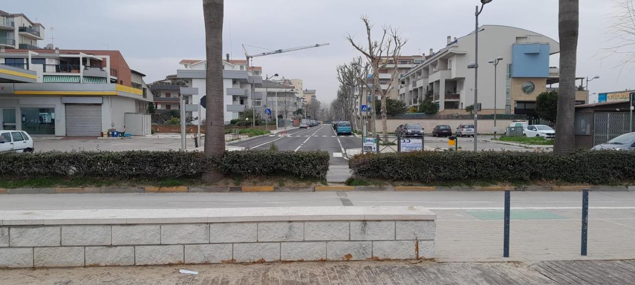 I Meridiani Montesilvano Marina Exteriör bild